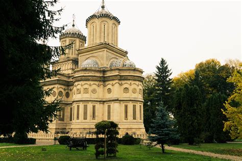 Top 20 obiective turistice Curtea de Arges